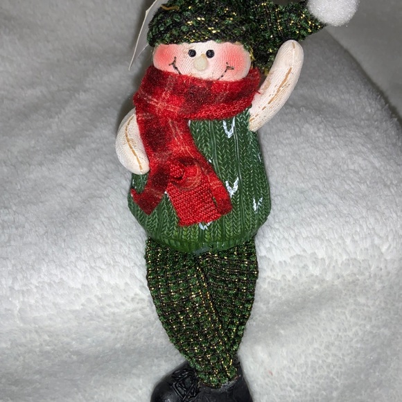 COPY - 2/$10 ADORABLE 5” SITTING SNOWMAN - Picture 2 of 6